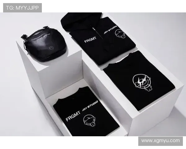 布克今日亮相藤原浩联名Book2Fragment黑魂闪电引领时尚潮流